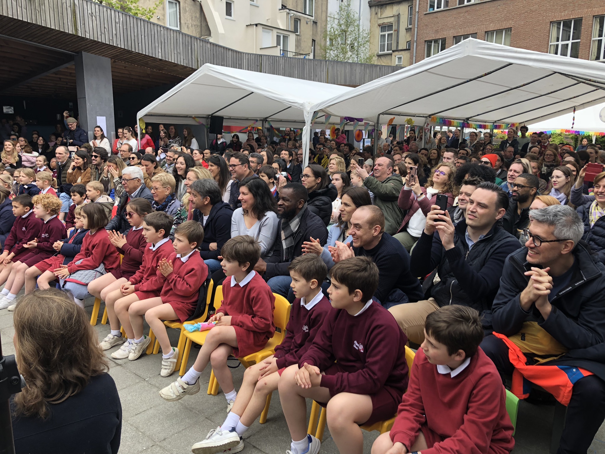 Spectacle ecole Agnes School